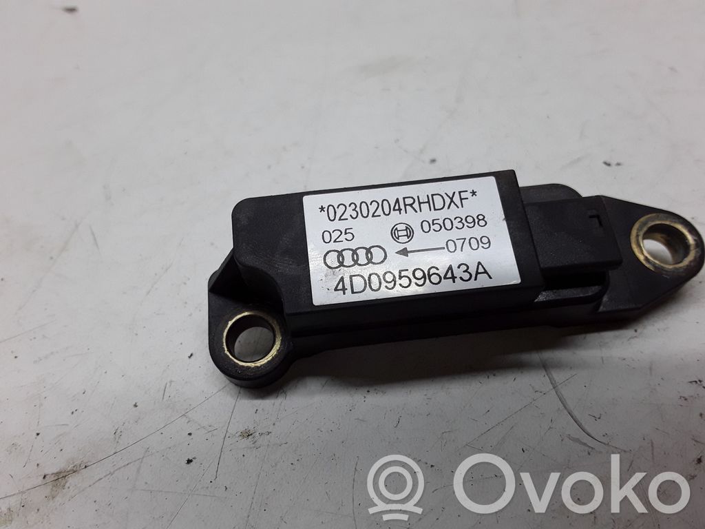 Audi A8 S8 D2 4D Airbag deployment crash/impact sensor 