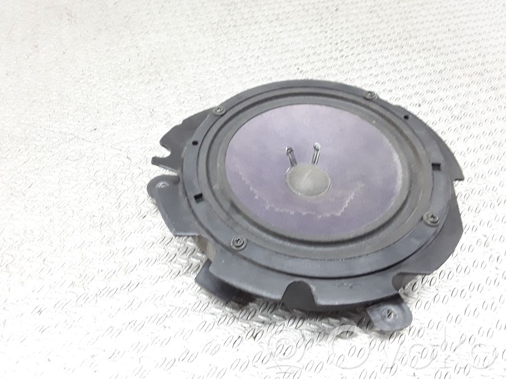 Skoda Octavia Mk1 (1U) Etuoven kaiutin