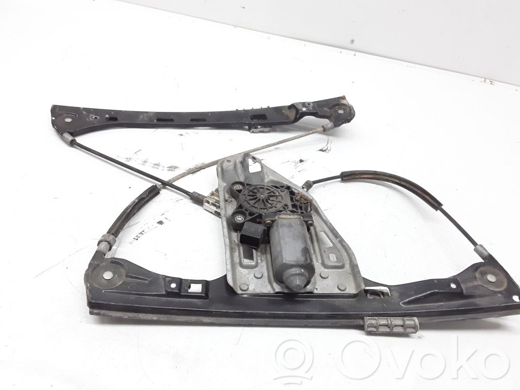 Mercedes-Benz C W203 Alzacristalli della portiera anteriore con motorino