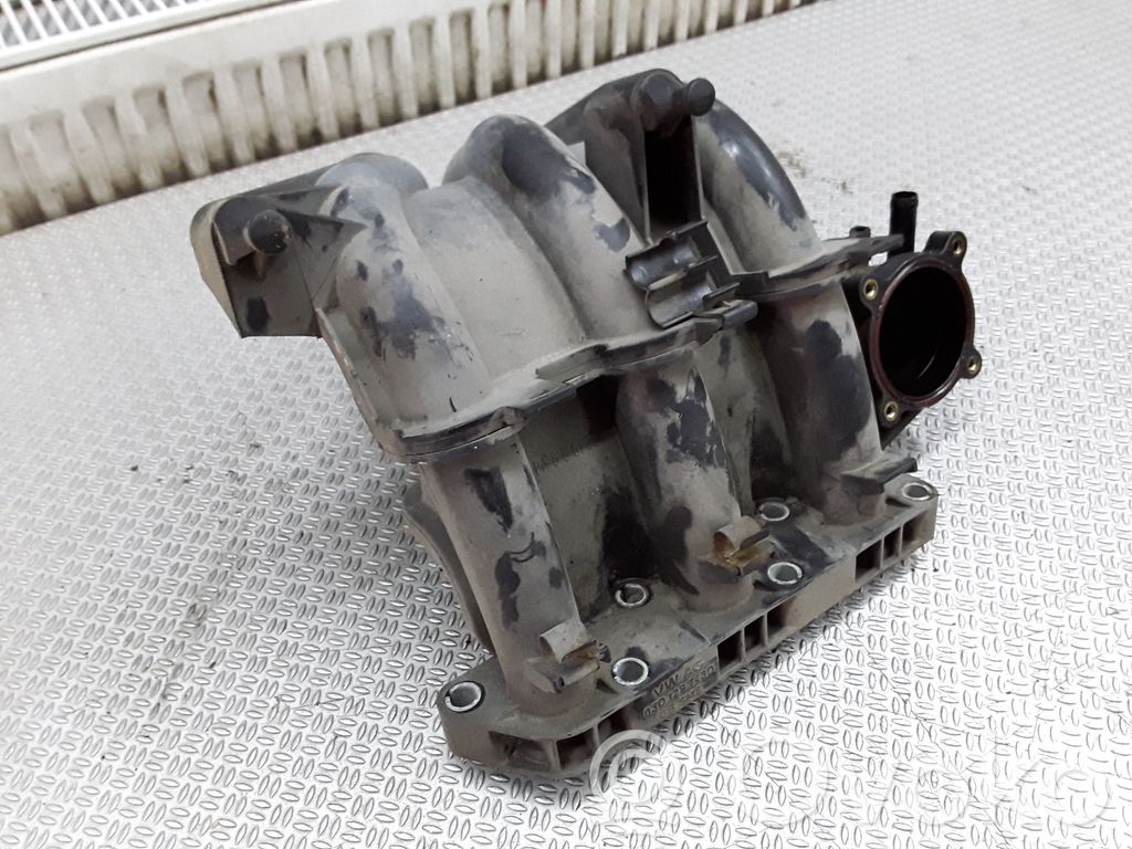 Volkswagen Polo Kolektorius įsiurbimo 