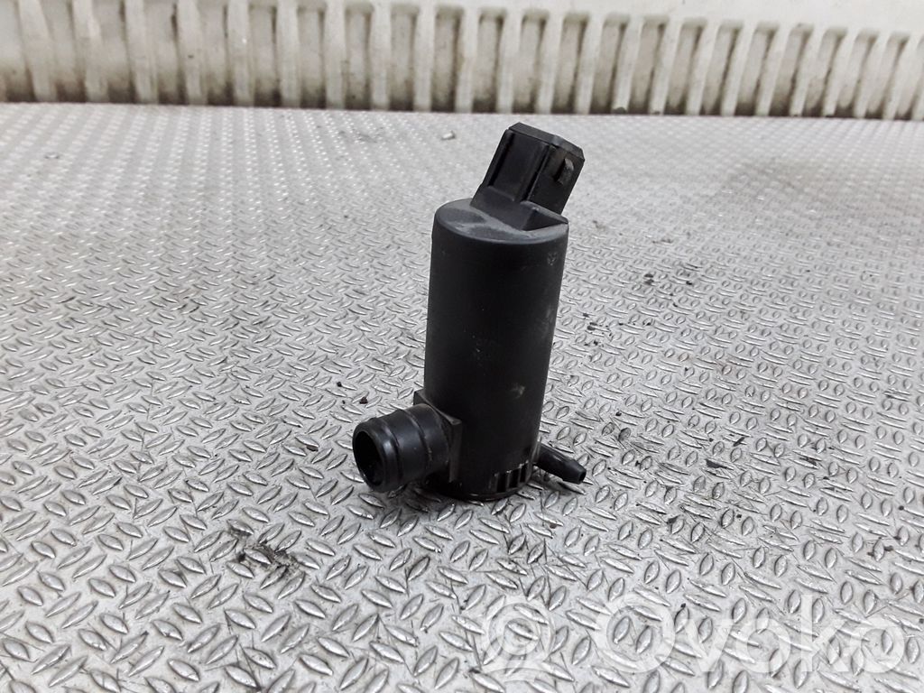 Ford Transit Windscreen/windshield washer pump 