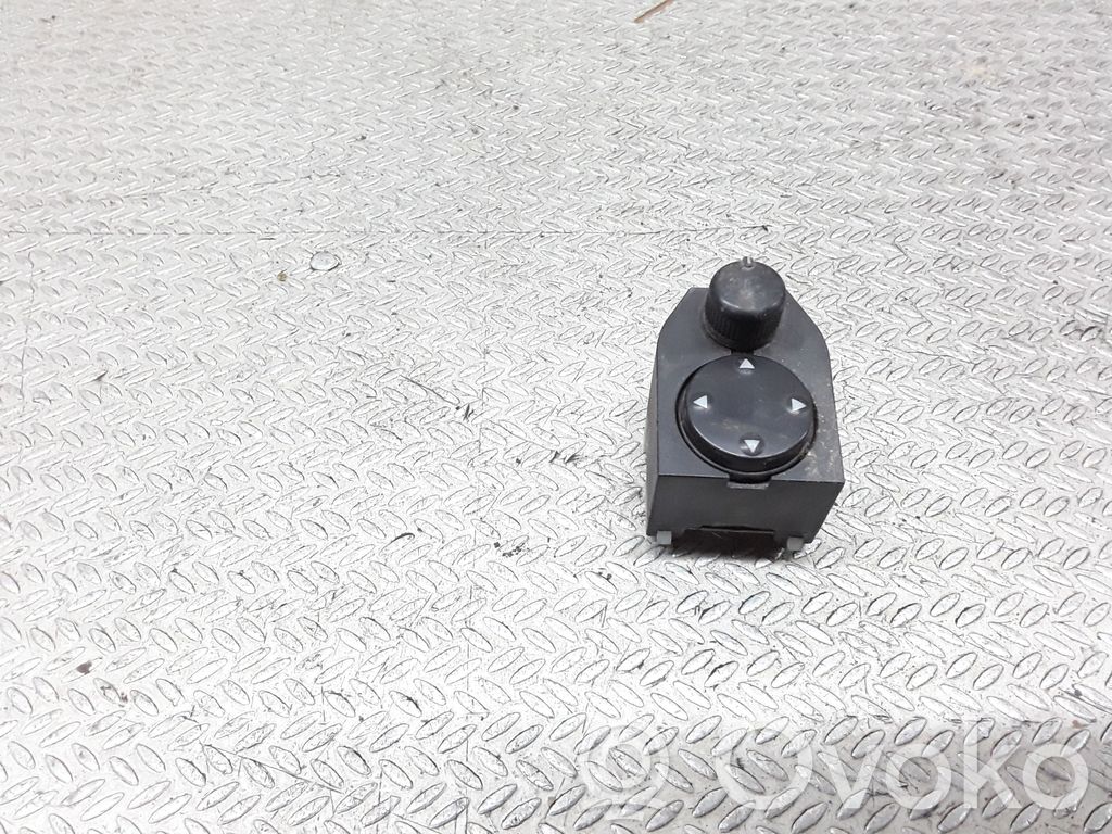 Audi A8 S8 D2 4D Wing mirror switch 