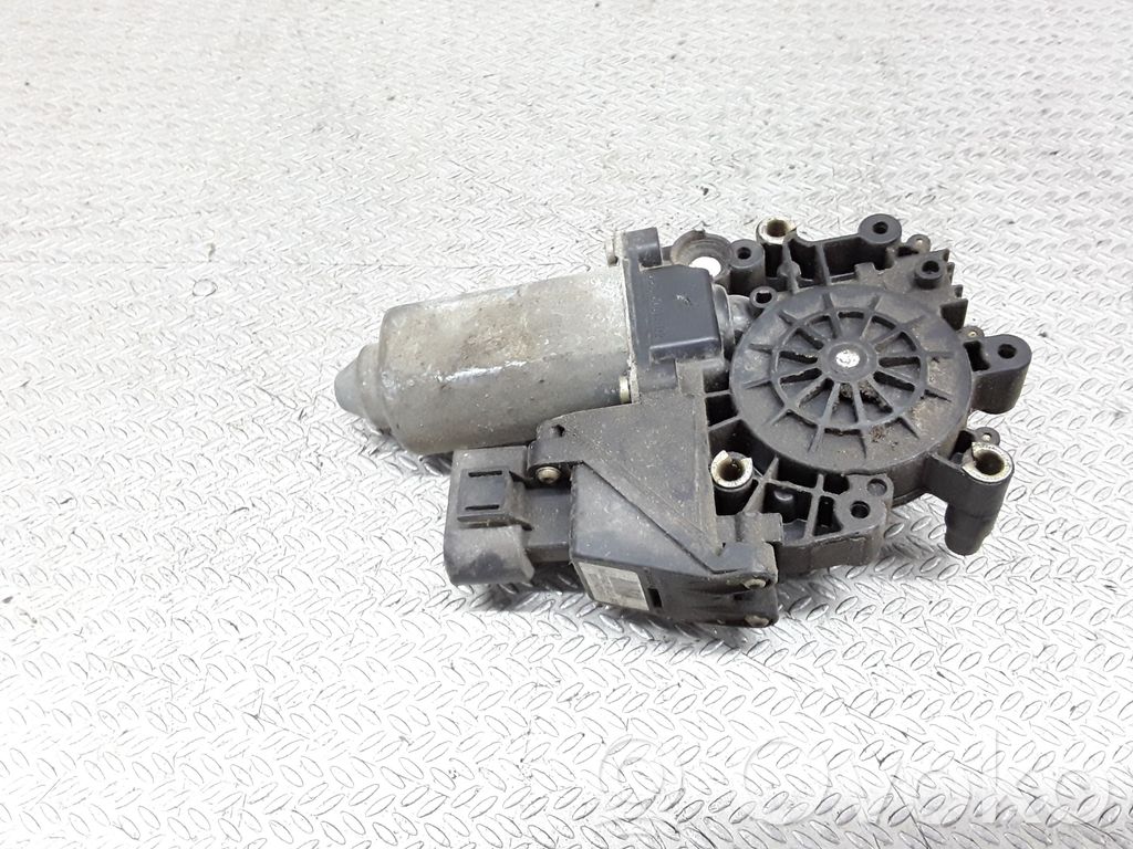 Audi A4 S4 B5 8D Asa reguladora de la puerta trasera 