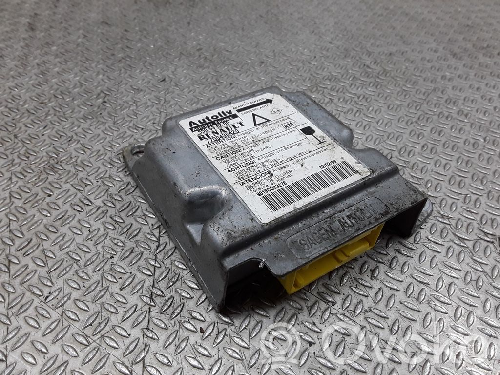 Renault Laguna I Airbag control unit/module 