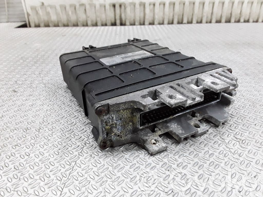 Unidad de control/módulo del motor   028906021C,0281001170