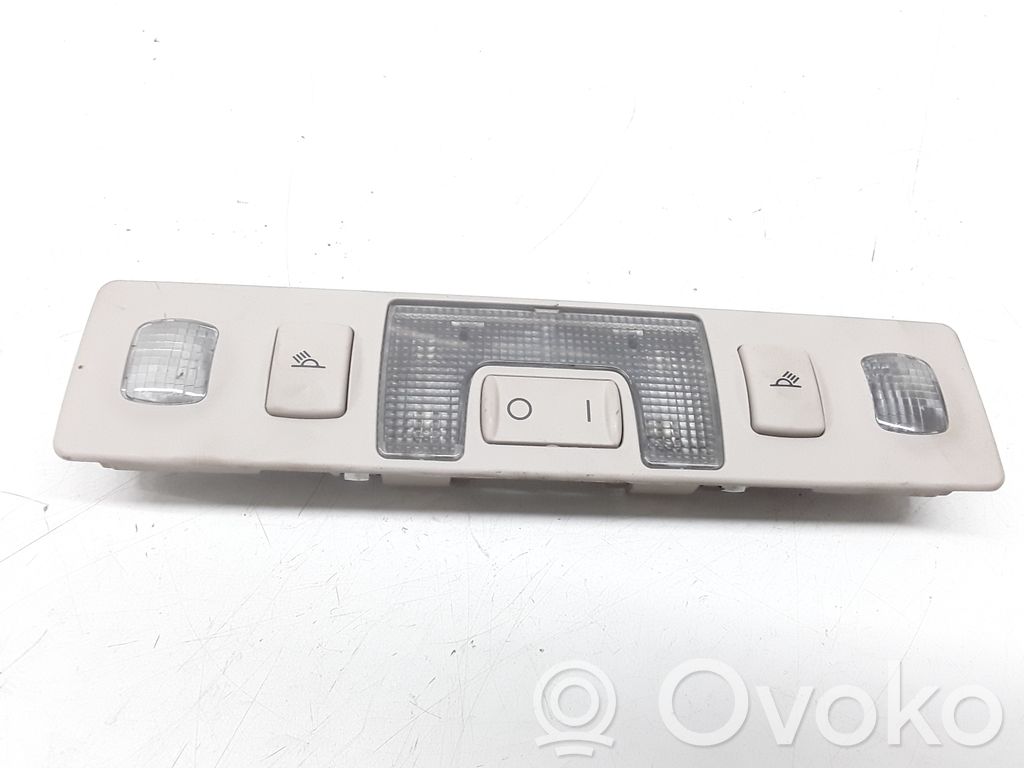 Audi A6 S6 C5 4B Etuistuimen valo 