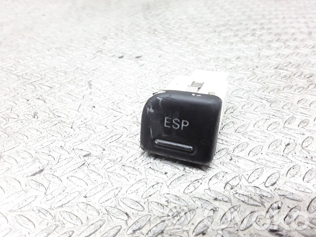 Bouton interrupteur programme de stabilité ESP   8E1927134