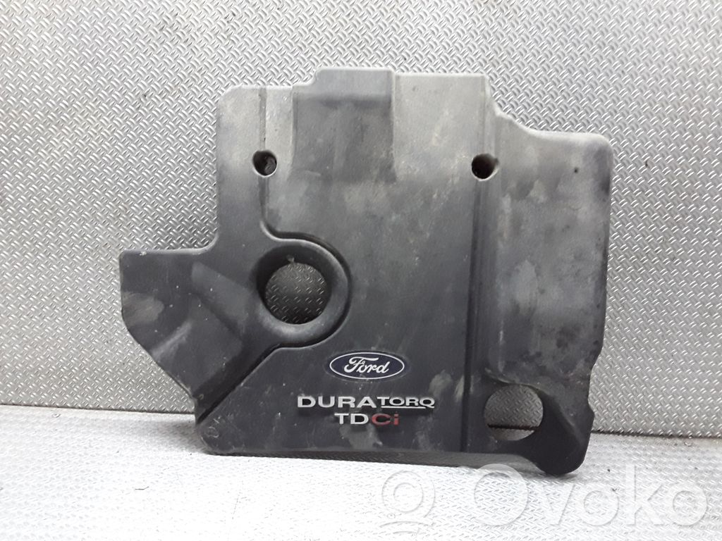 Ford Focus Variklio dangtis (apdaila) 