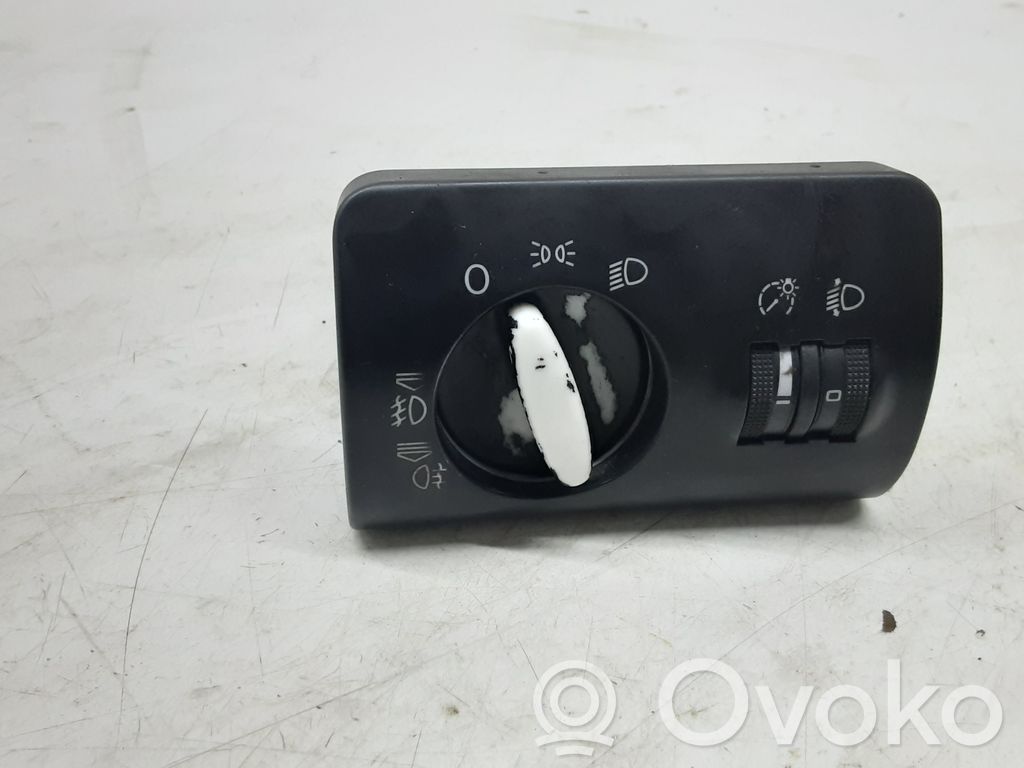 Light switch   4B1941531C