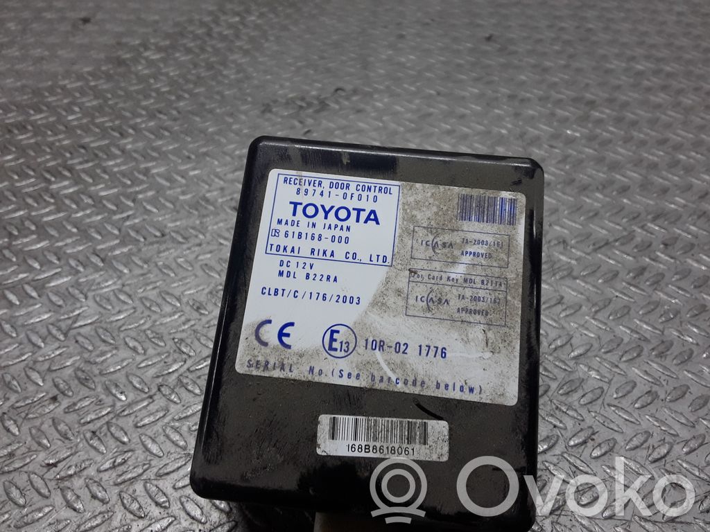 Toyota Corolla Verso AR10 Centralina/modulo chiusura centralizzata portiere 