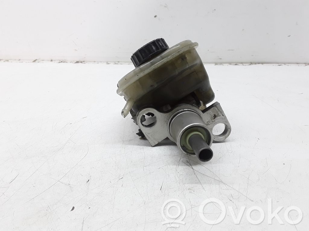 Audi A8 S8 D2 4D Master brake cylinder 