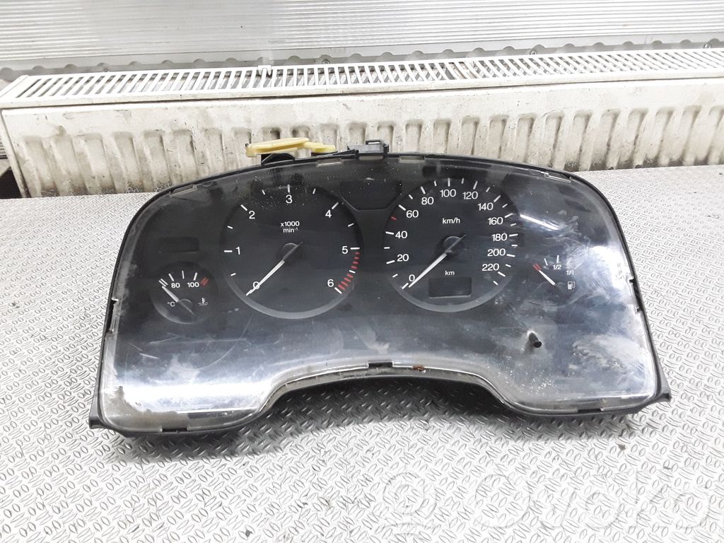 Opel Zafira A Speedometer (instrument cluster) 