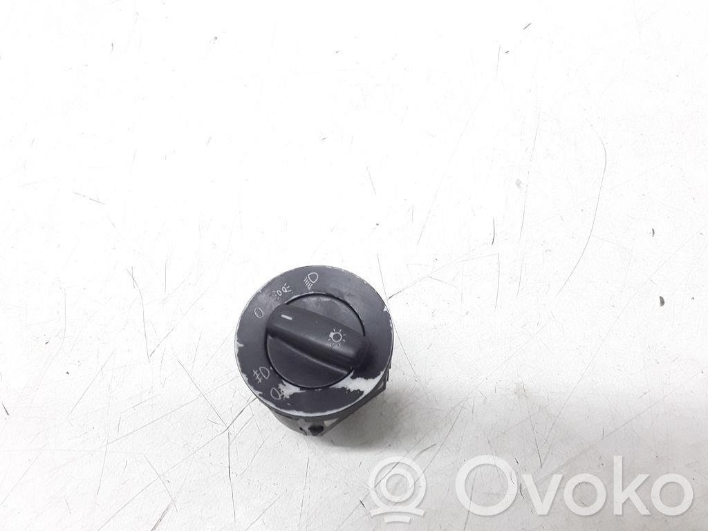 Volkswagen Jetta V Interruptor de luz 