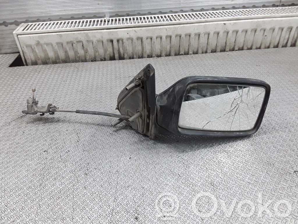 Volkswagen Golf III Manualne lusterko boczne drzwi przednich 