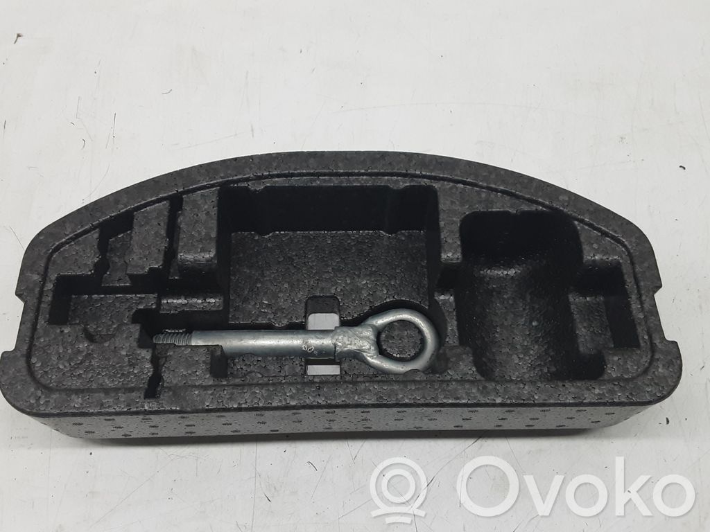 Opel Astra J Tool box 