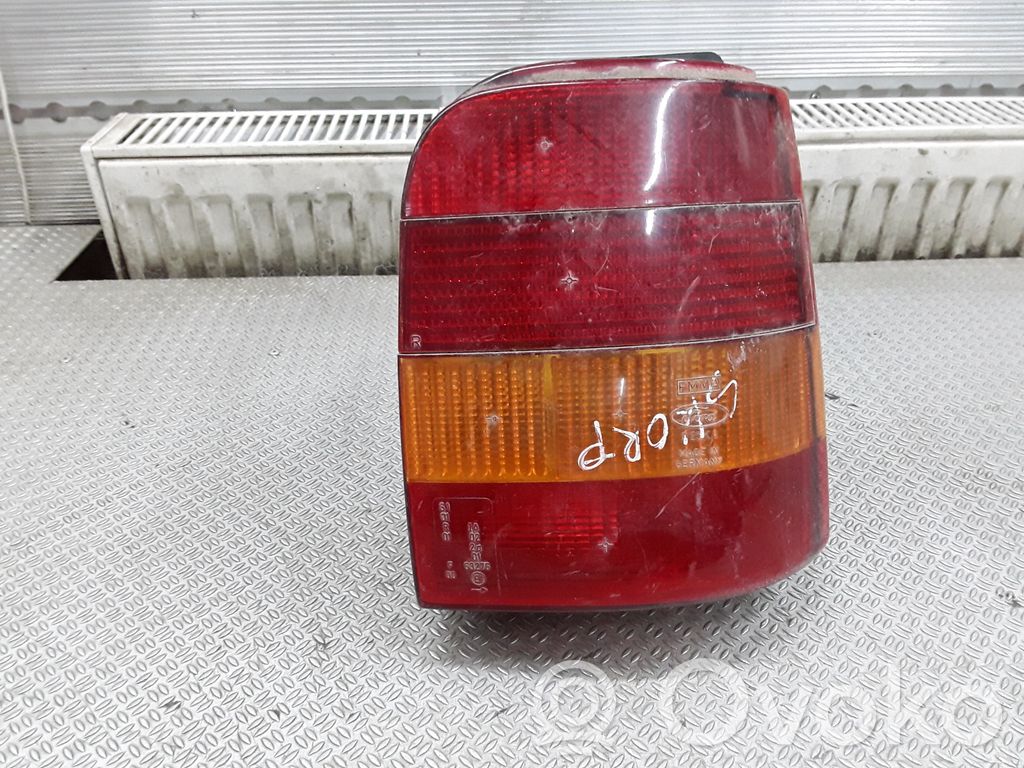 Rear/tail lights   93GG13A602AC