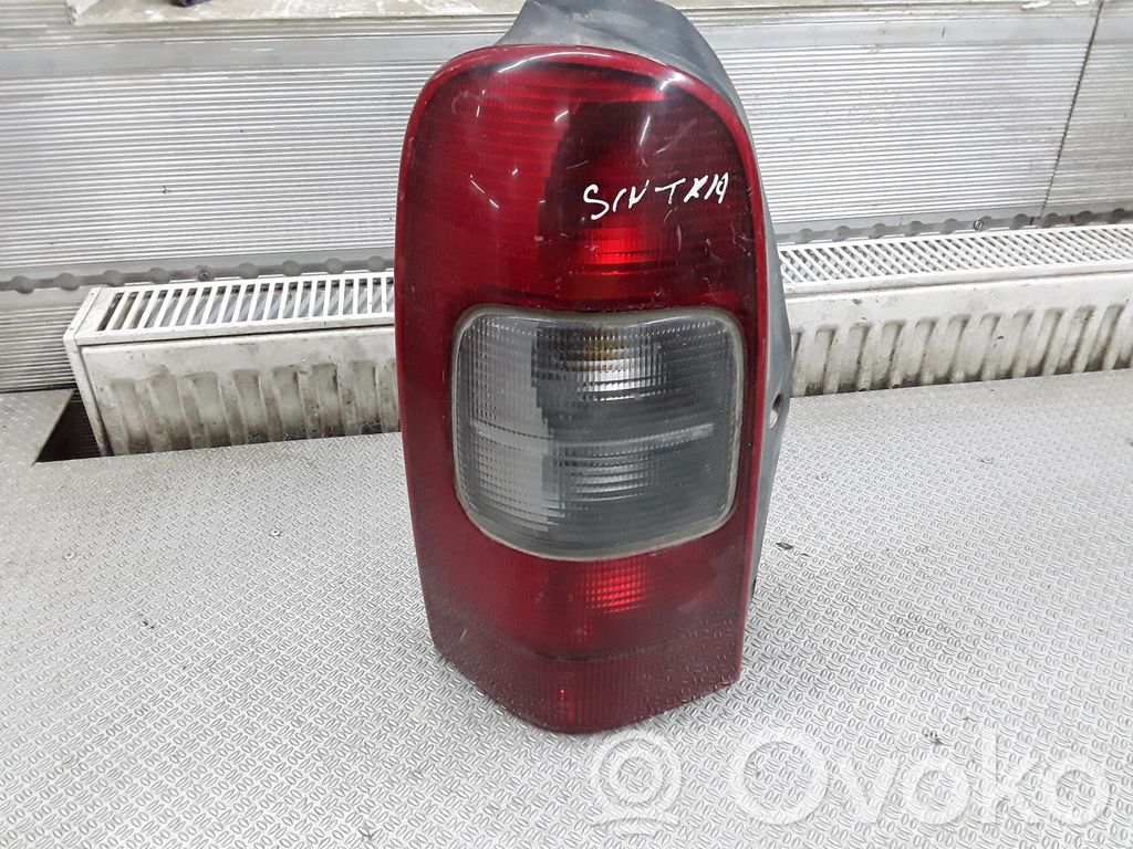 Luz trasera/de freno   10406613