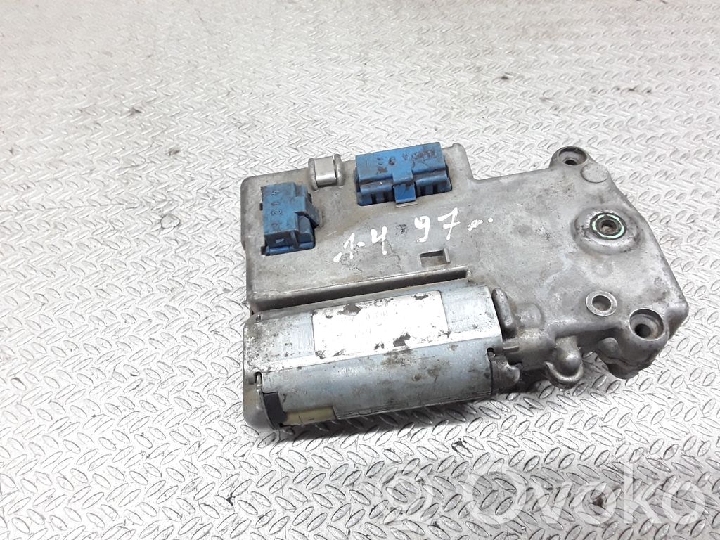 Audi A4 S4 B5 8D Silniczek szyberdachu 