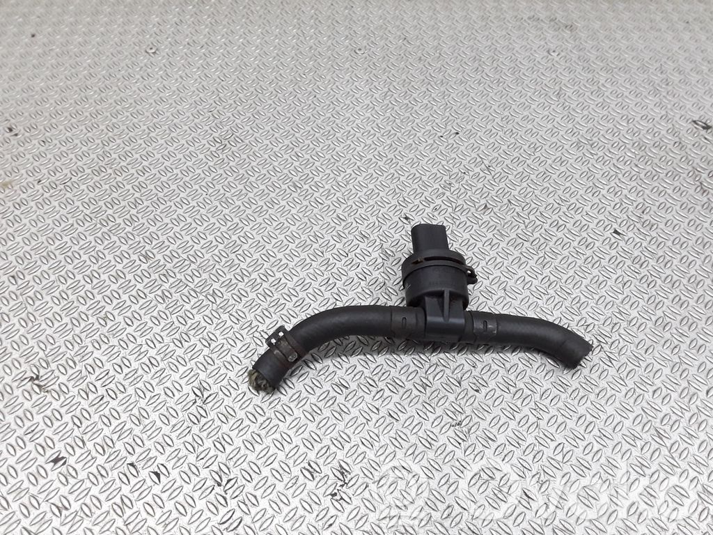 Sensor de temperatura del combustible   038906081B
