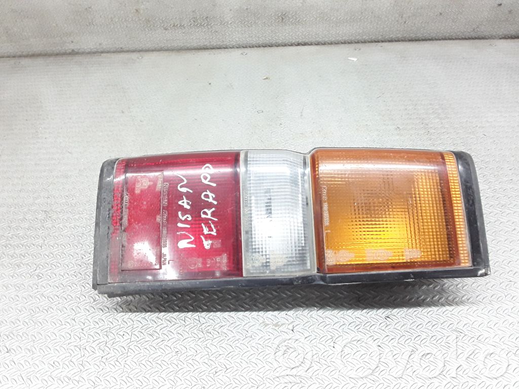 Nissan Terrano Lampa tylna 