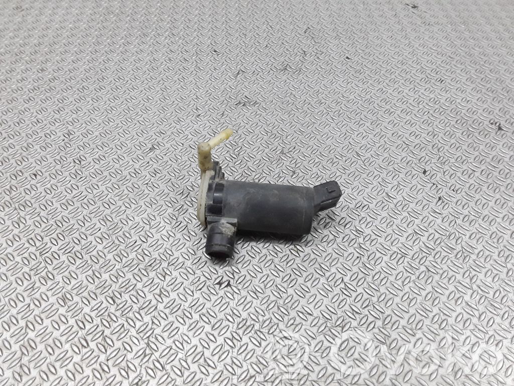 Ford Fiesta Windscreen/windshield washer pump 