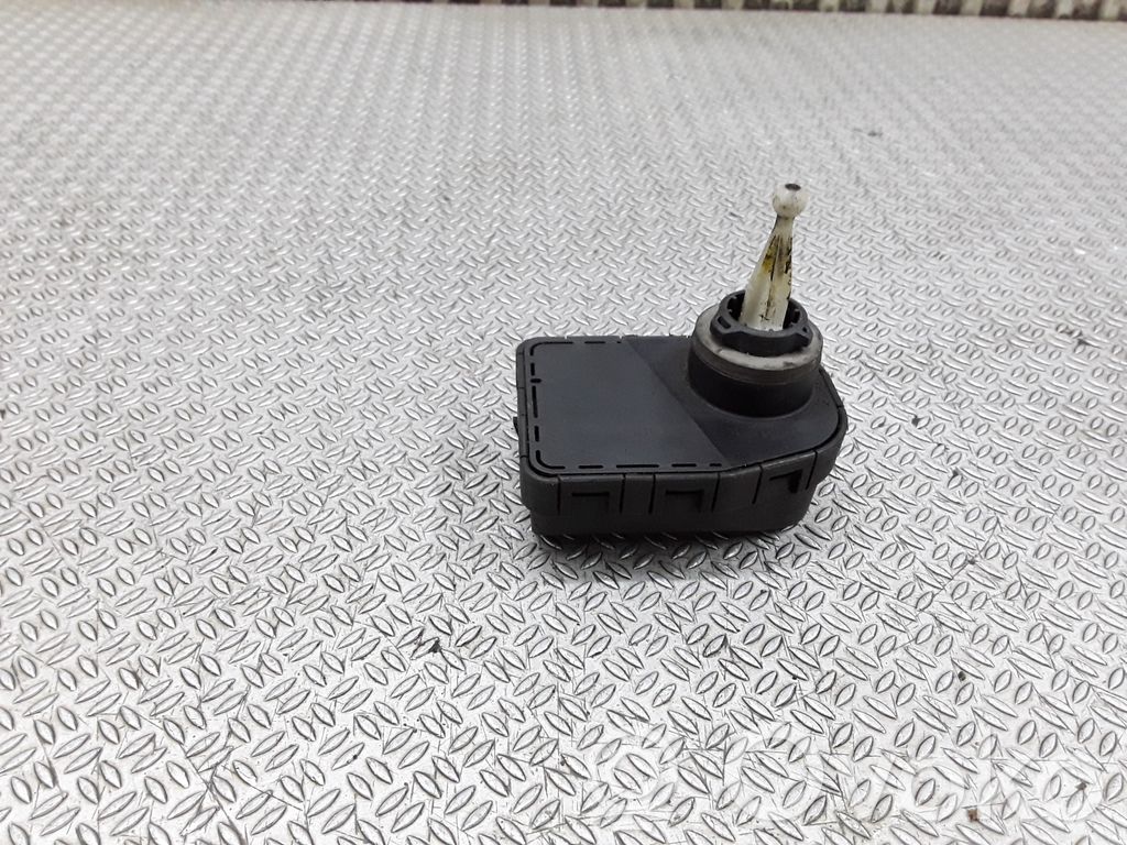 Opel Astra J Headlight level adjustment motor 