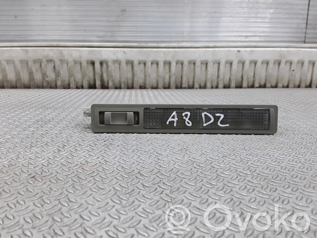 Audi A8 S8 D2 4D Takaistuimen valo 