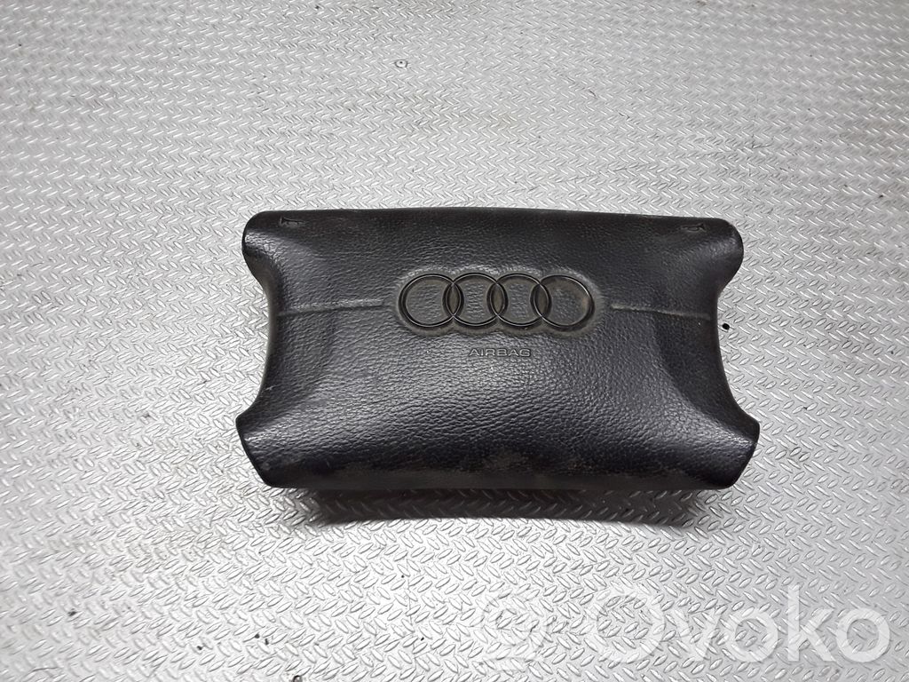 Audi A4 S4 B5 8D Ohjauspyörän turvatyyny 