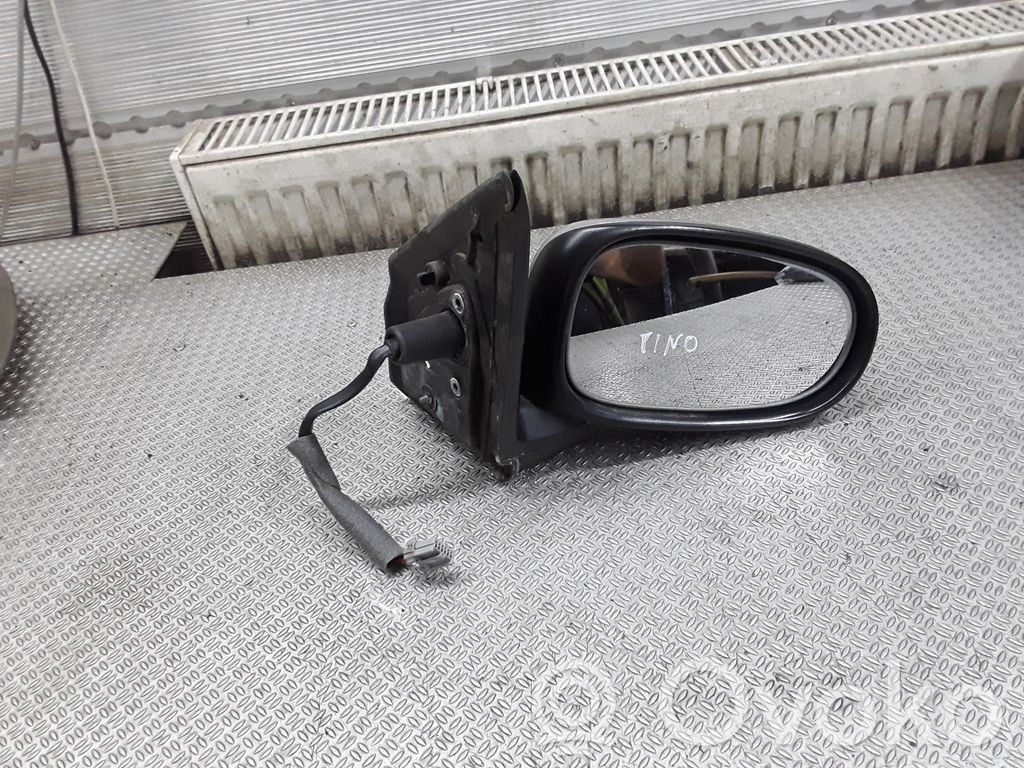 Nissan Almera Tino Specchietto retrovisore elettrico portiera anteriore 