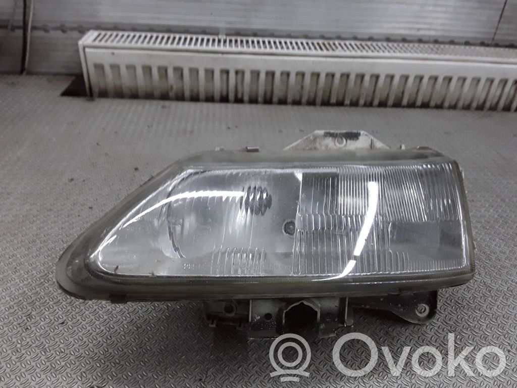 Renault Laguna I Lampa przednia 