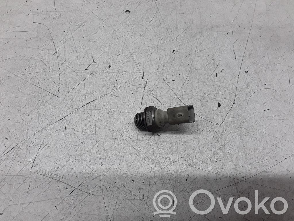 Peugeot 307 Oil pressure sensor 
