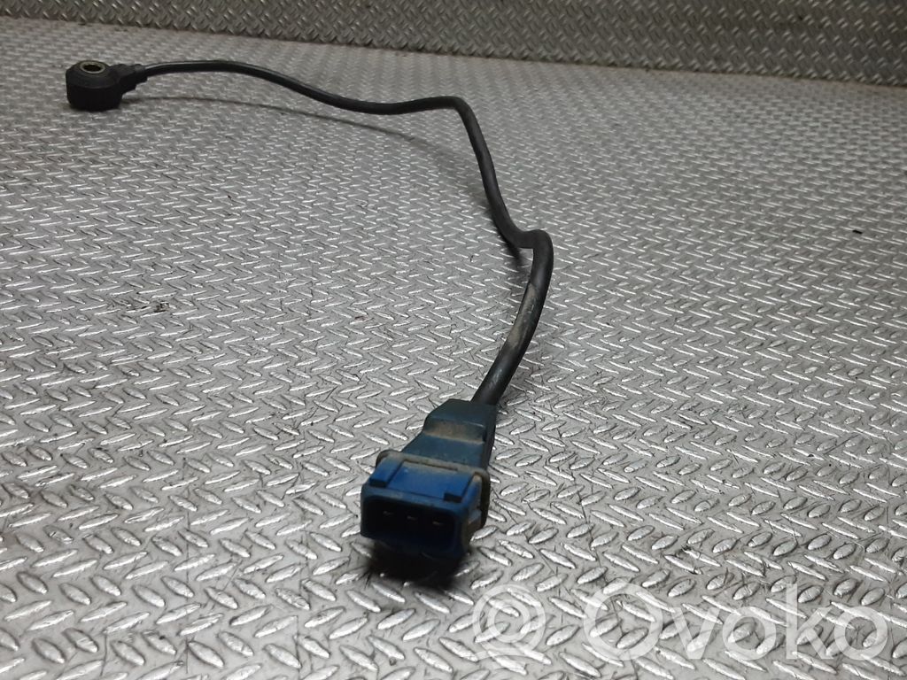 Audi A4 S4 B5 8D Nakutusanturi 