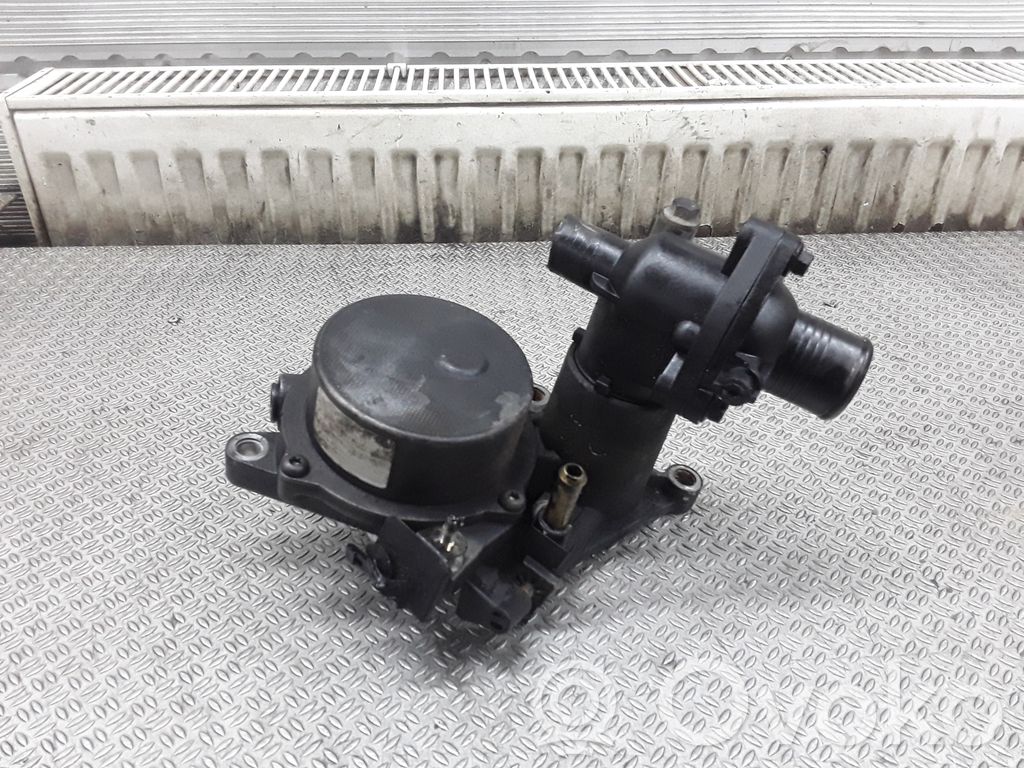 Ford Mondeo Mk III Termostaatin kotelo 