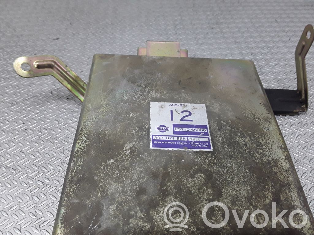 Nissan Sunny Engine control unit/module 