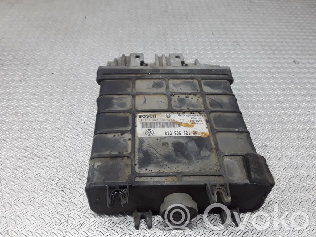 Volkswagen PASSAT B4 Centralina/modulo del motore