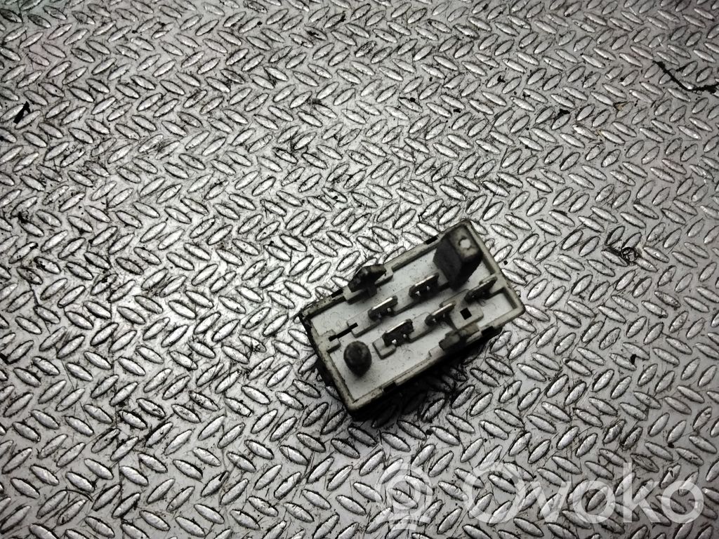 Audi 80 90 S2 B4 Headlight level height control switch 