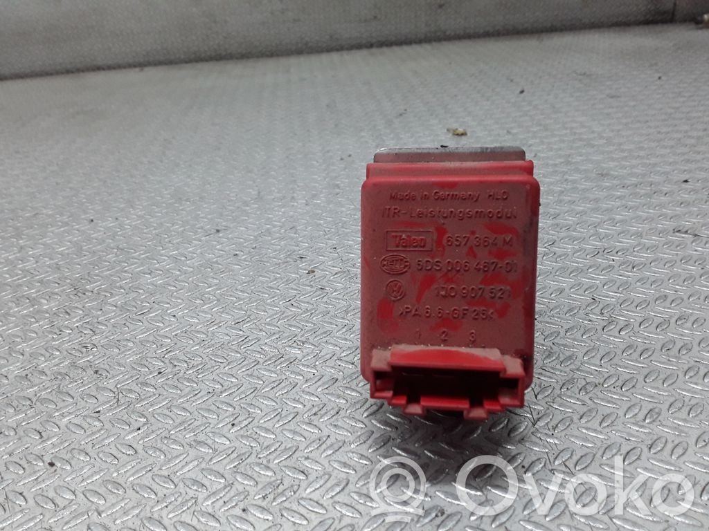 Audi A3 S3 8L Pečiuko ventiliatoriaus reostatas (reustatas) 
