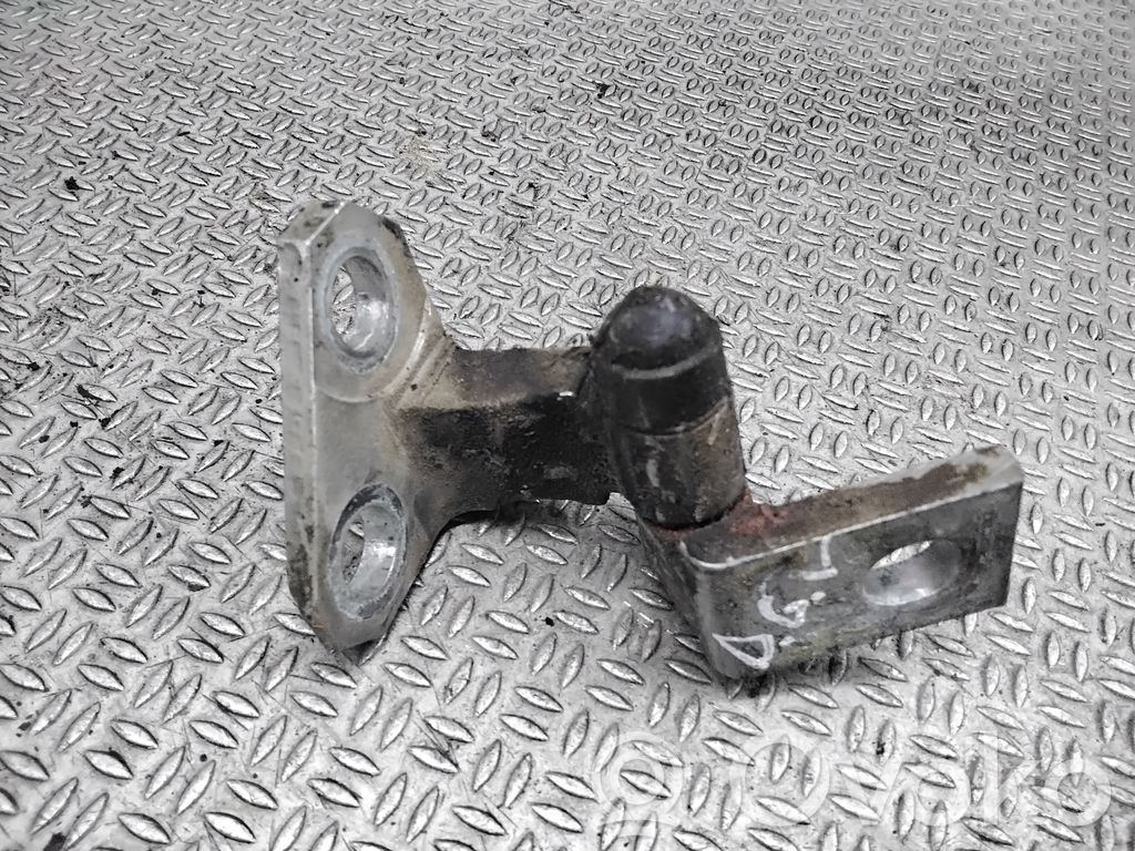 Rear door upper hinge