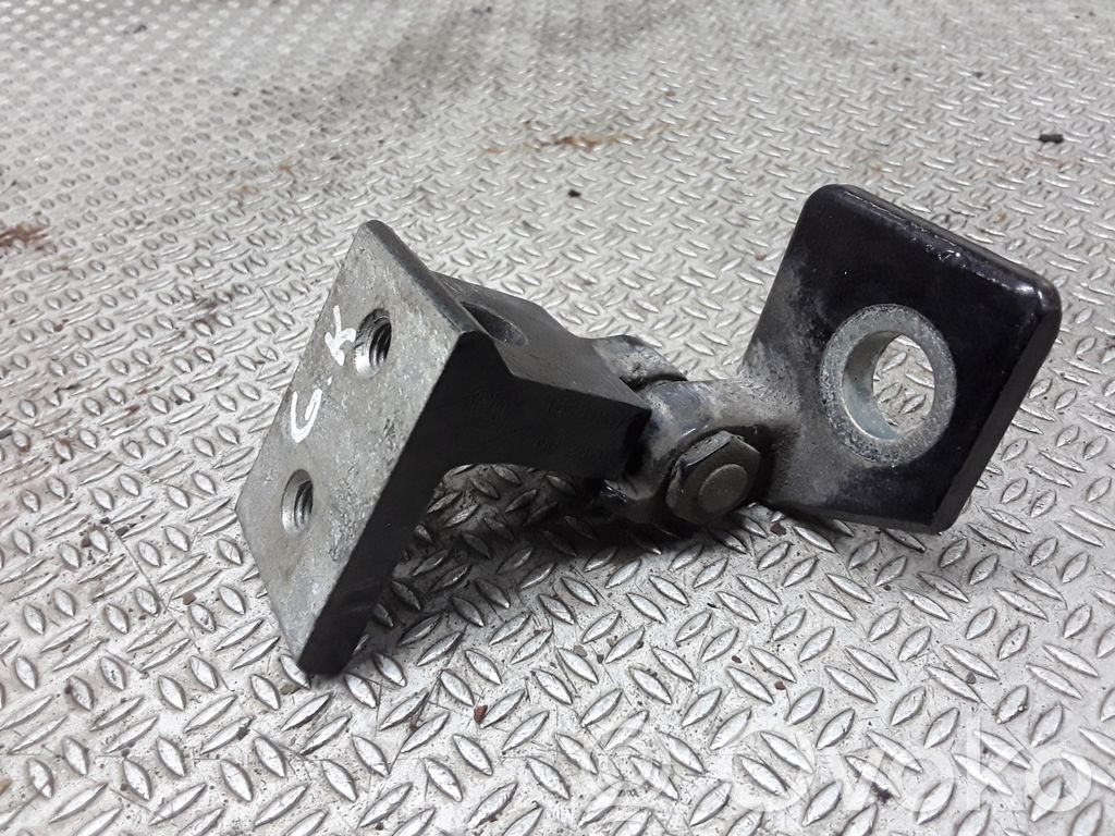 Opel Corsa D Zawias dolny drzwi tylnych 