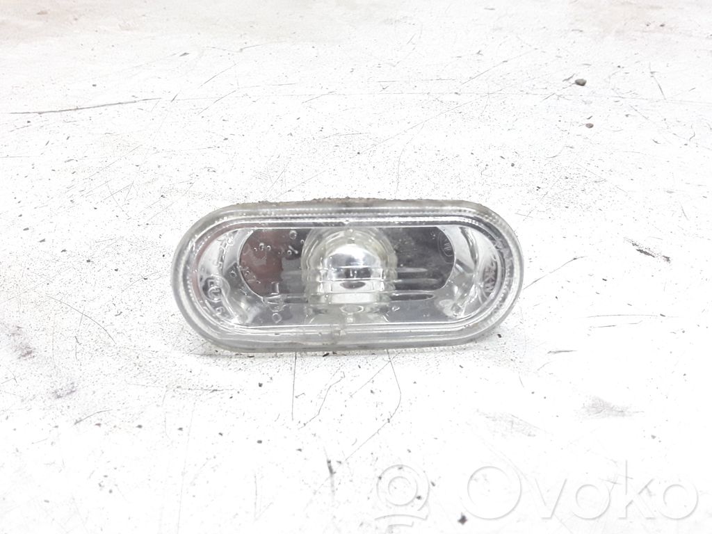 Semnalizator bară față   1J0949117