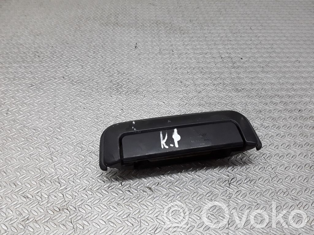 Mitsubishi Pajero Sport I Manecilla externa puerta delantera 