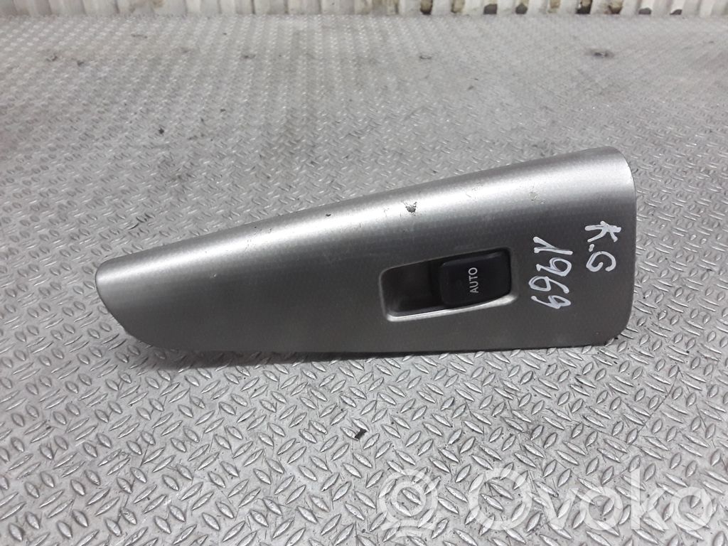 Toyota Corolla Verso E121 Electric window control switch 