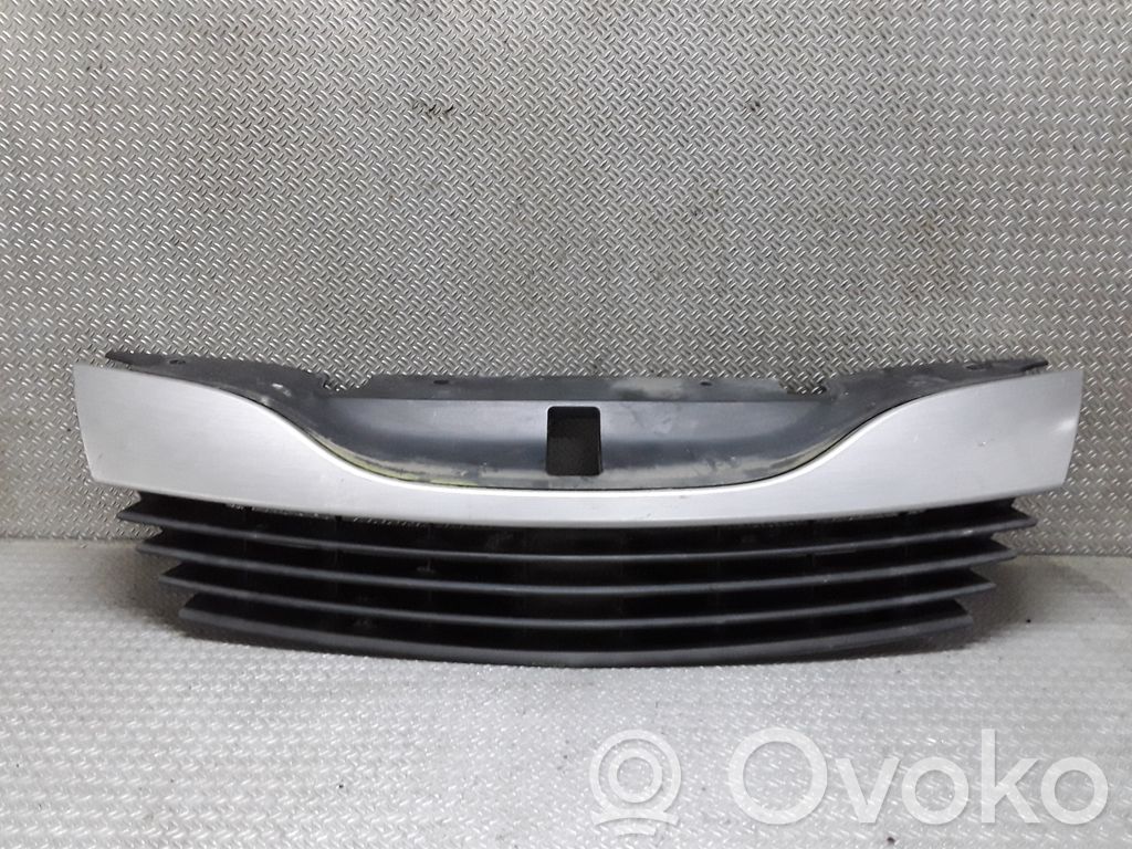 Renault Laguna II Maskownica / Grill / Atrapa górna chłodnicy 