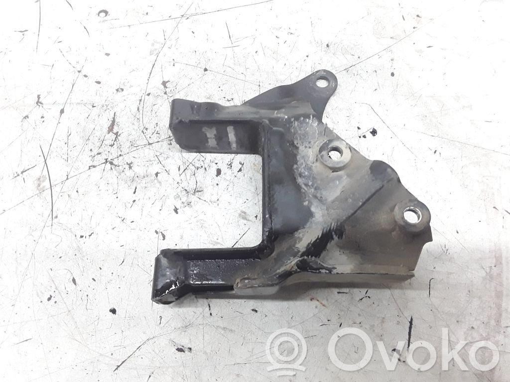 Skoda Fabia Mk1 (6Y) Gearbox mounting bracket 