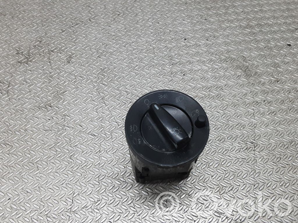 Skoda Octavia Mk1 (1U) Light switch 