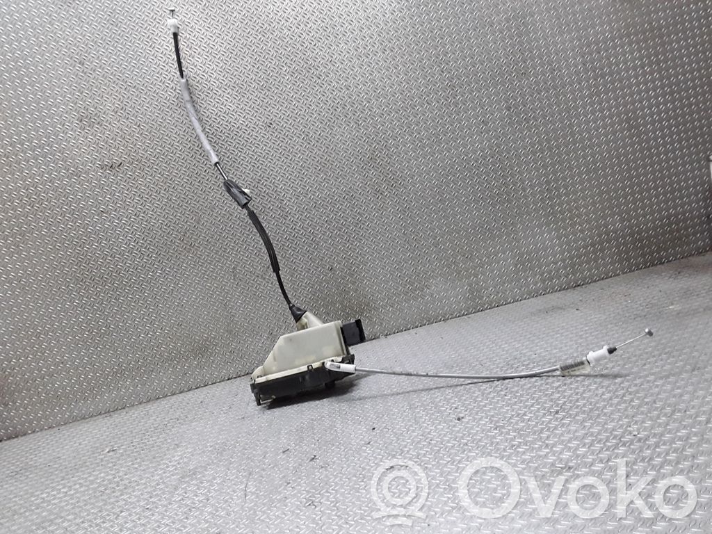 Citroen C4 II Priekšpusē slēdzene 