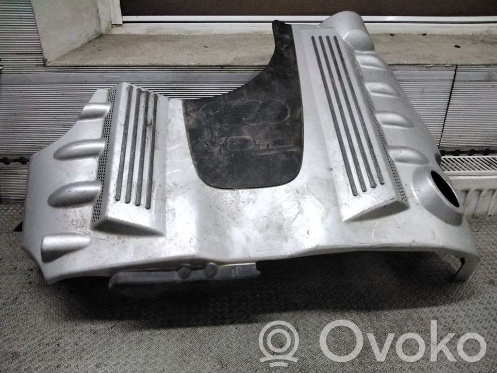 Audi A8 S8 D2 4D Moottorin koppa 