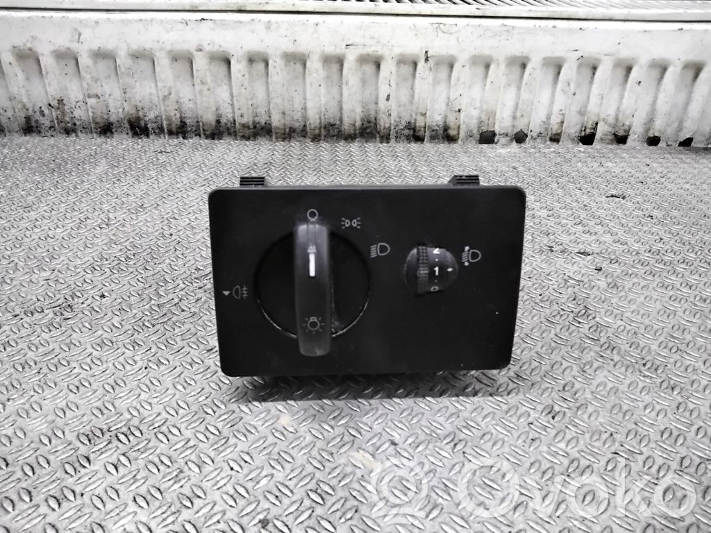 Ford Fiesta Light switch 