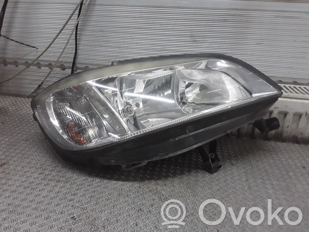 Opel Zafira A Phare frontale 