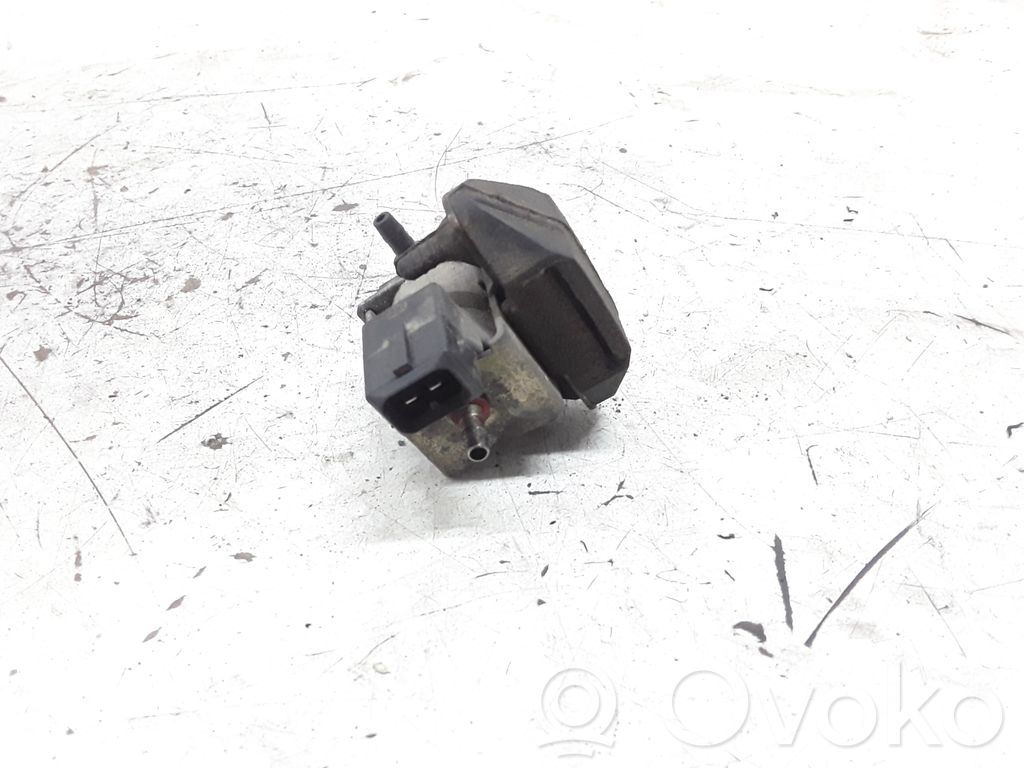 Audi 80 90 S2 B4 Electrovanne Soupape de Sûreté / Dépression 